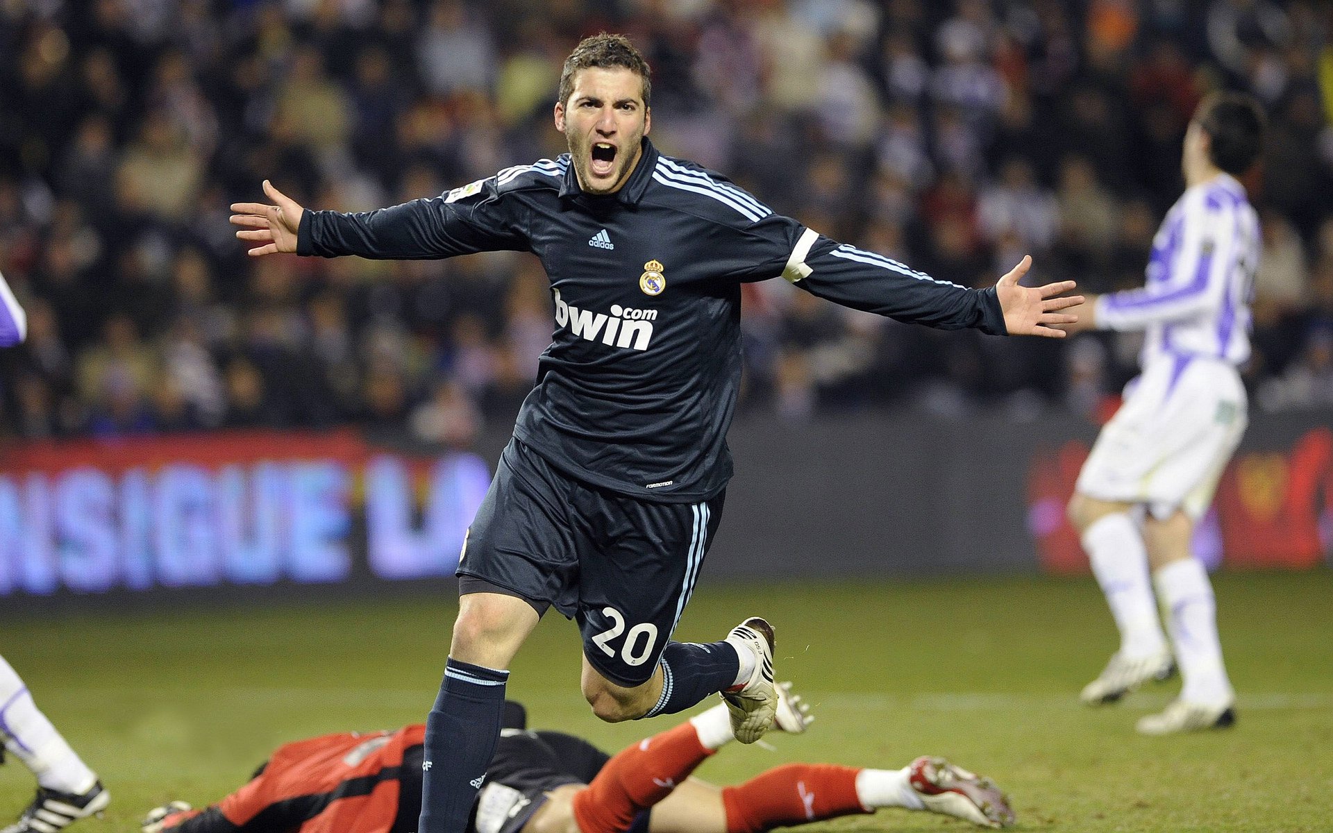 《电竞新规发布：行业规范促发展》，电竞条例