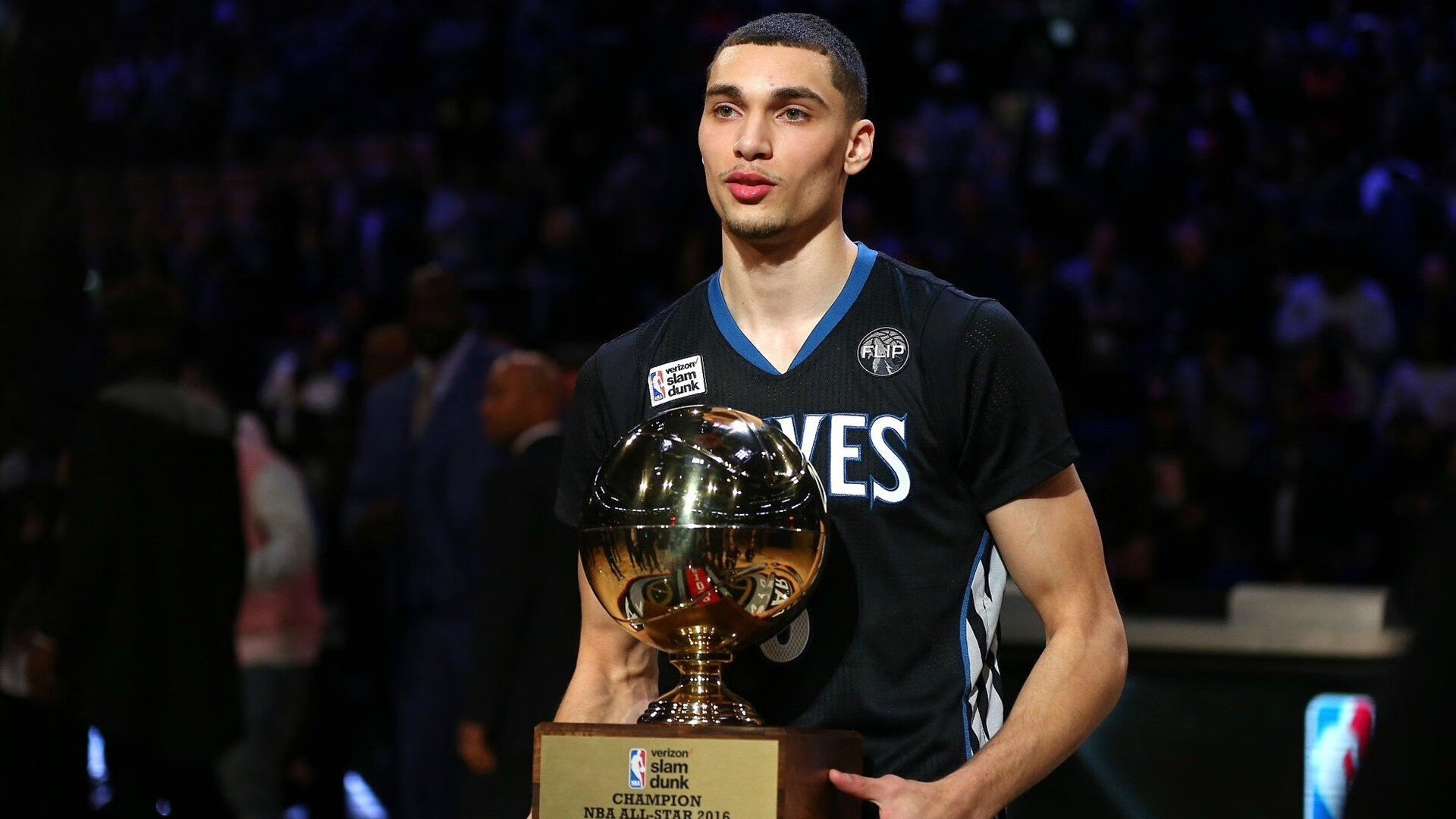 李佳蔓在射箭世界杯韩国站获得女子反曲弓团体冠军，射箭选手李佳伦